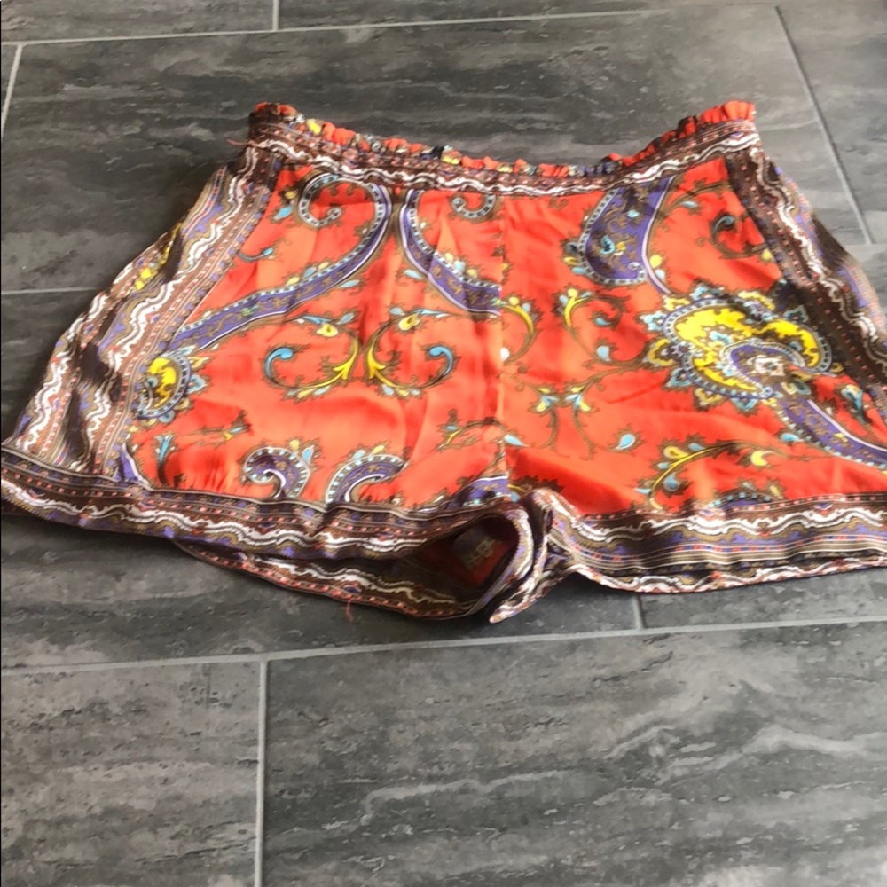 Nicole by Nicole Miller high waisted shorts